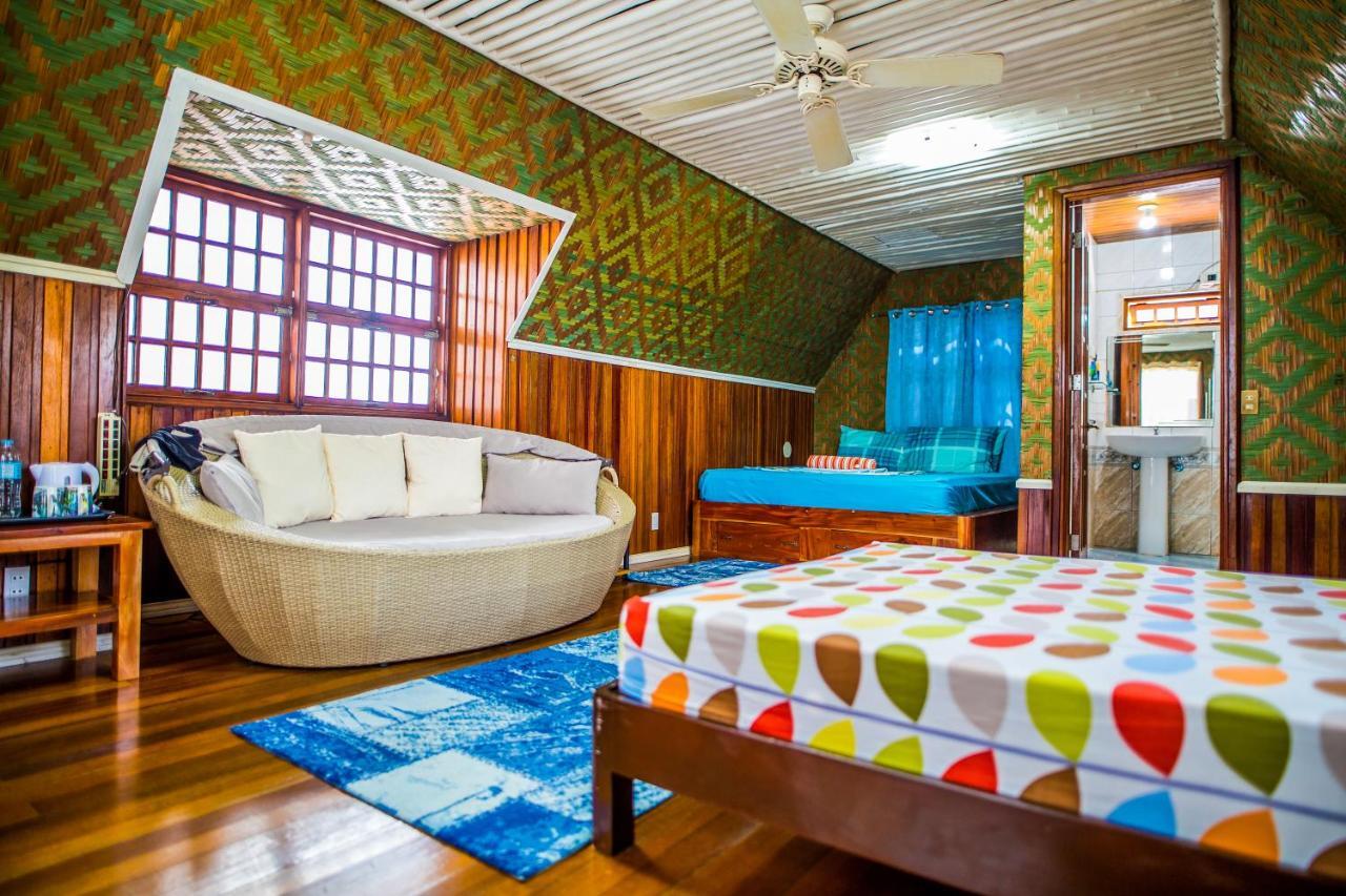 Moalboal Shaka Traveler'S Place (Adults Only) Room photo